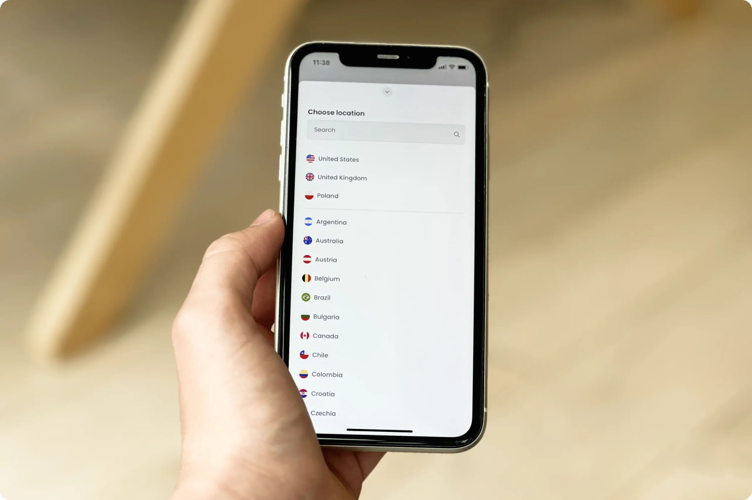 Hola VPN displays a server list